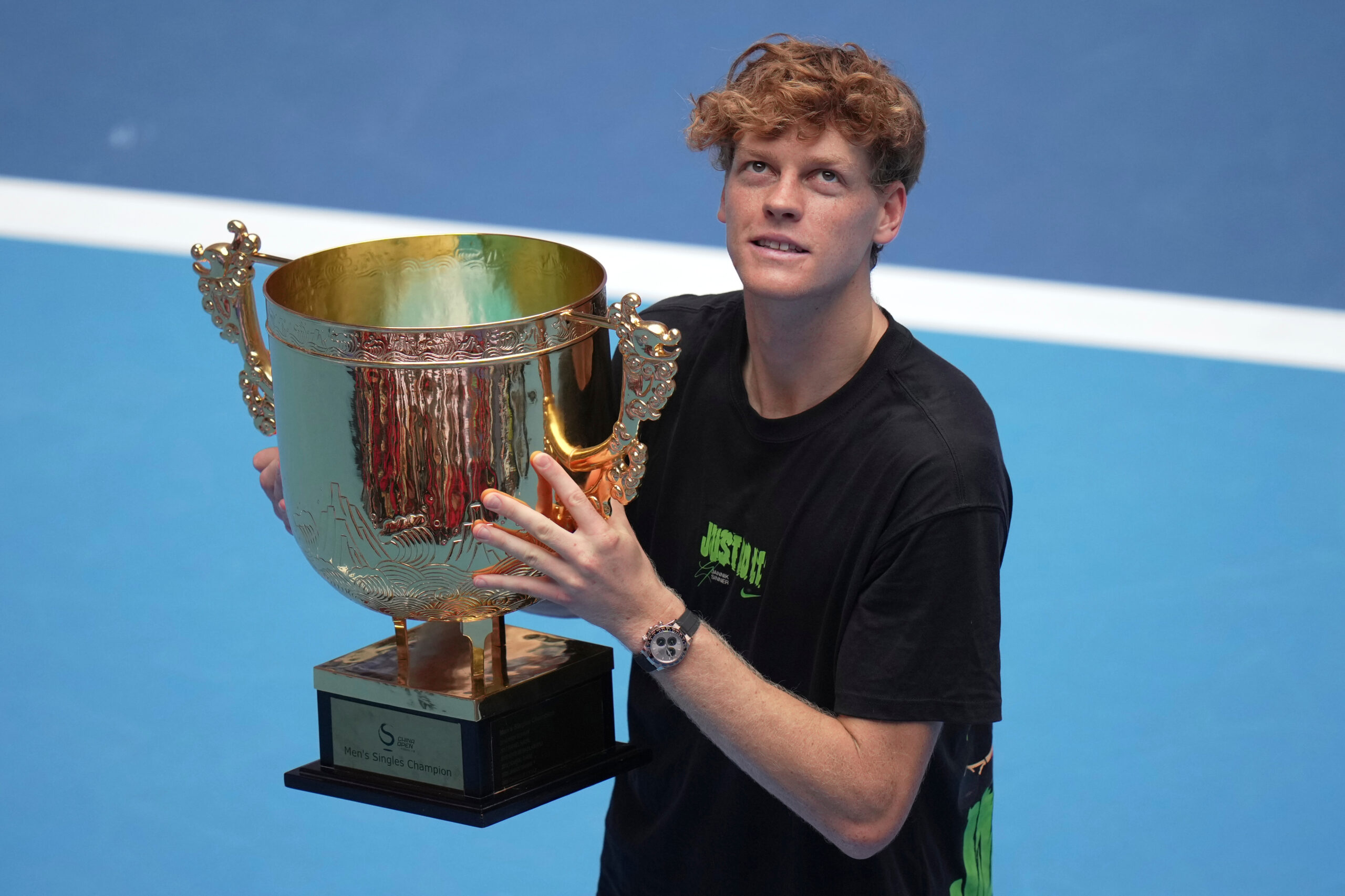 Atp Pechino 2025, Sinner vince la finale contro Tien 6-2 6-2: è il suo 21° titolo in carriera