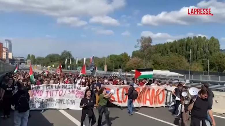 Flotilla, manifestanti bloccano la tangenziale a Torino