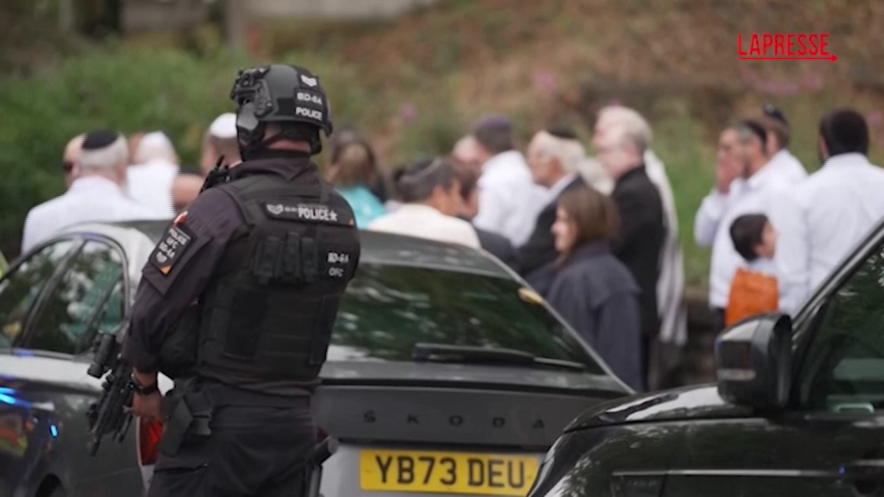 Manchester, accoltellamento vicino a una sinagoga: la polizia sul posto