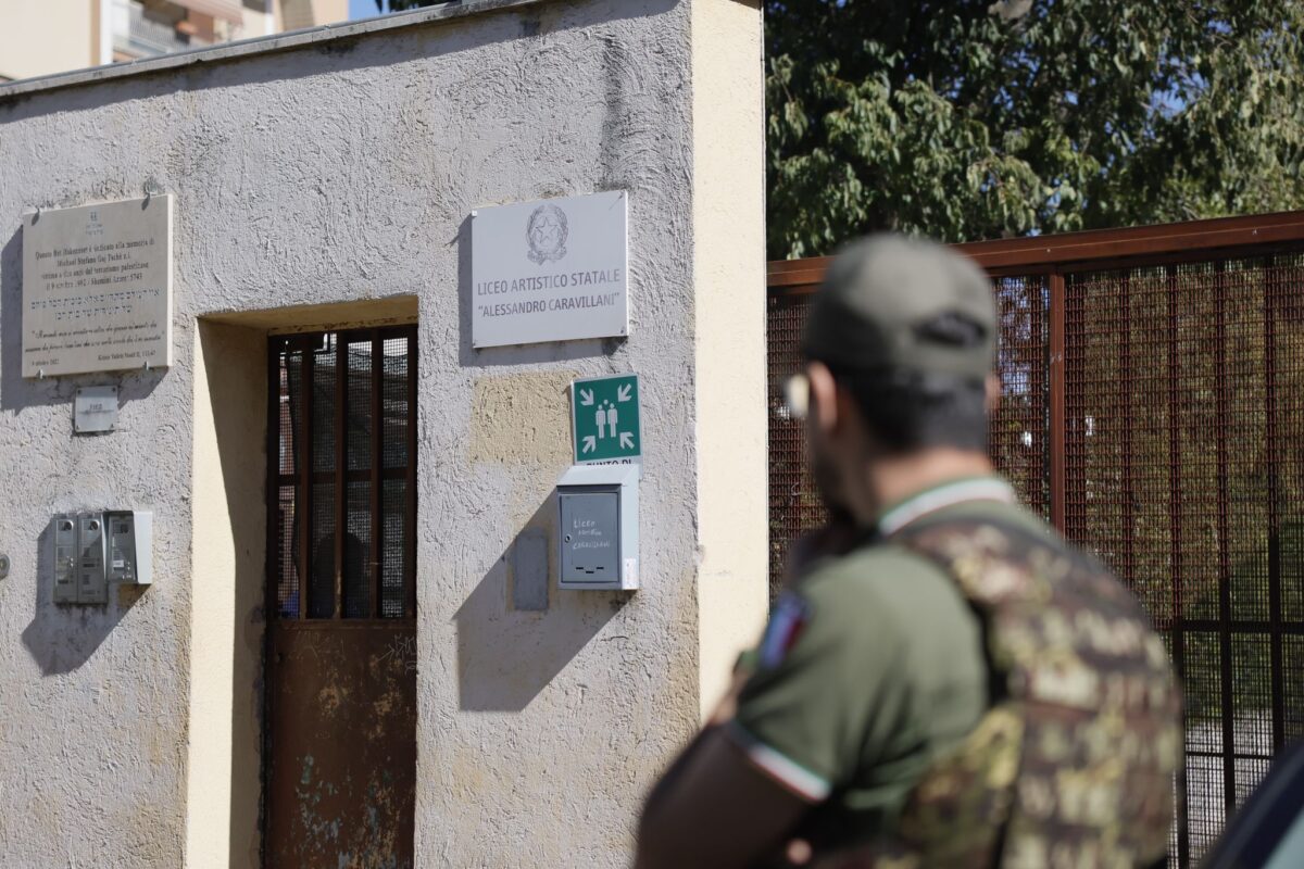 Roma, prof e studenti del liceo Caravillani: “Aggrediti dopo assemblea pro Pal”