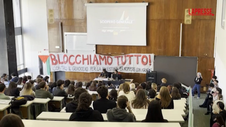 Flotilla, a Milano studenti universitari bloccano la Statale
