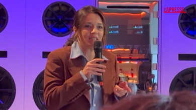 Carmen Consoli: “Partirei ora con la mia barca per Gaza. Meloni? Fa gioco tre carte”