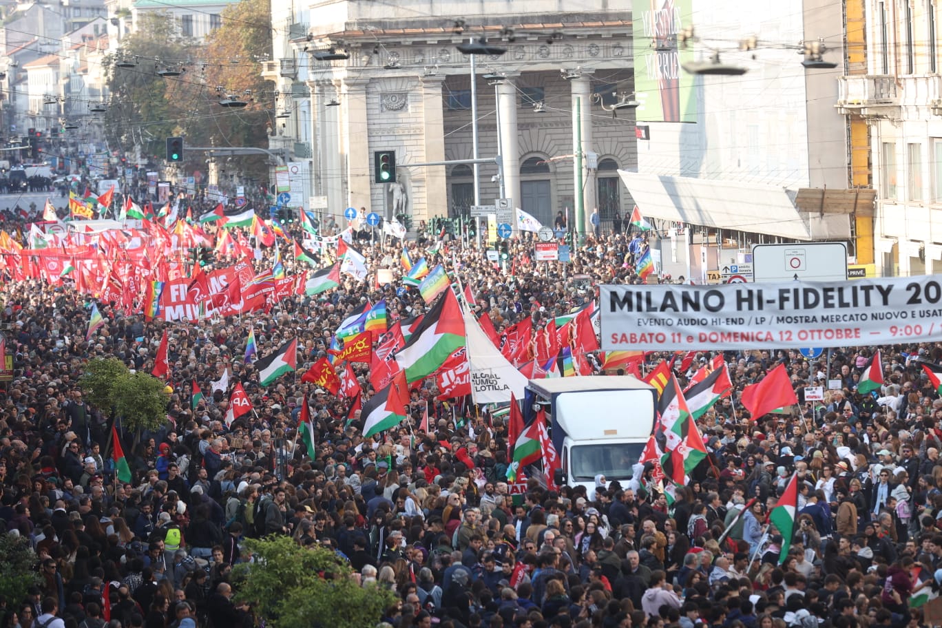 Sciopero generale 3 ottobre 2025, manifestazioni in tutta Italia per Gaza e Flotilla – La diretta Sciopero generale 3 ottobre 2025, manifestazioni in tutta Italia per Gaza e Flotilla – La diretta