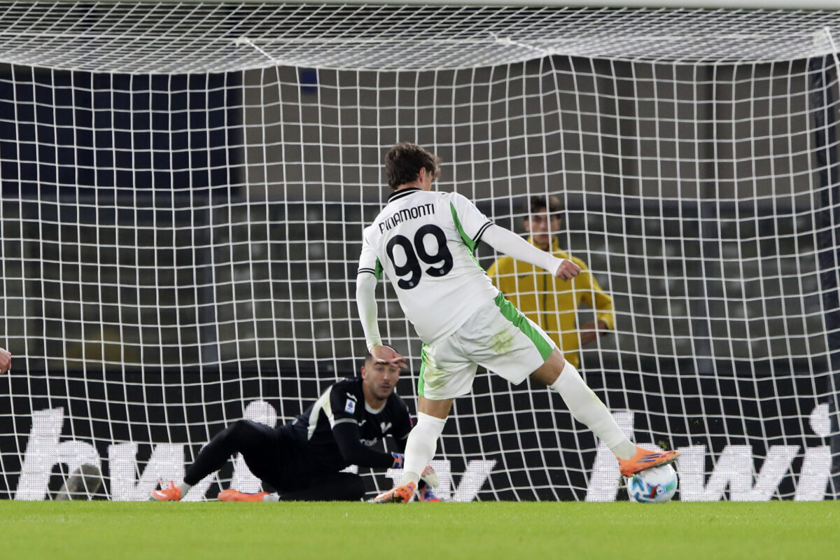 Serie A, Verona Sassuolo 0 1: decide Pinamonti Serie A, Verona Sassuolo 0 1: decide Pinamonti