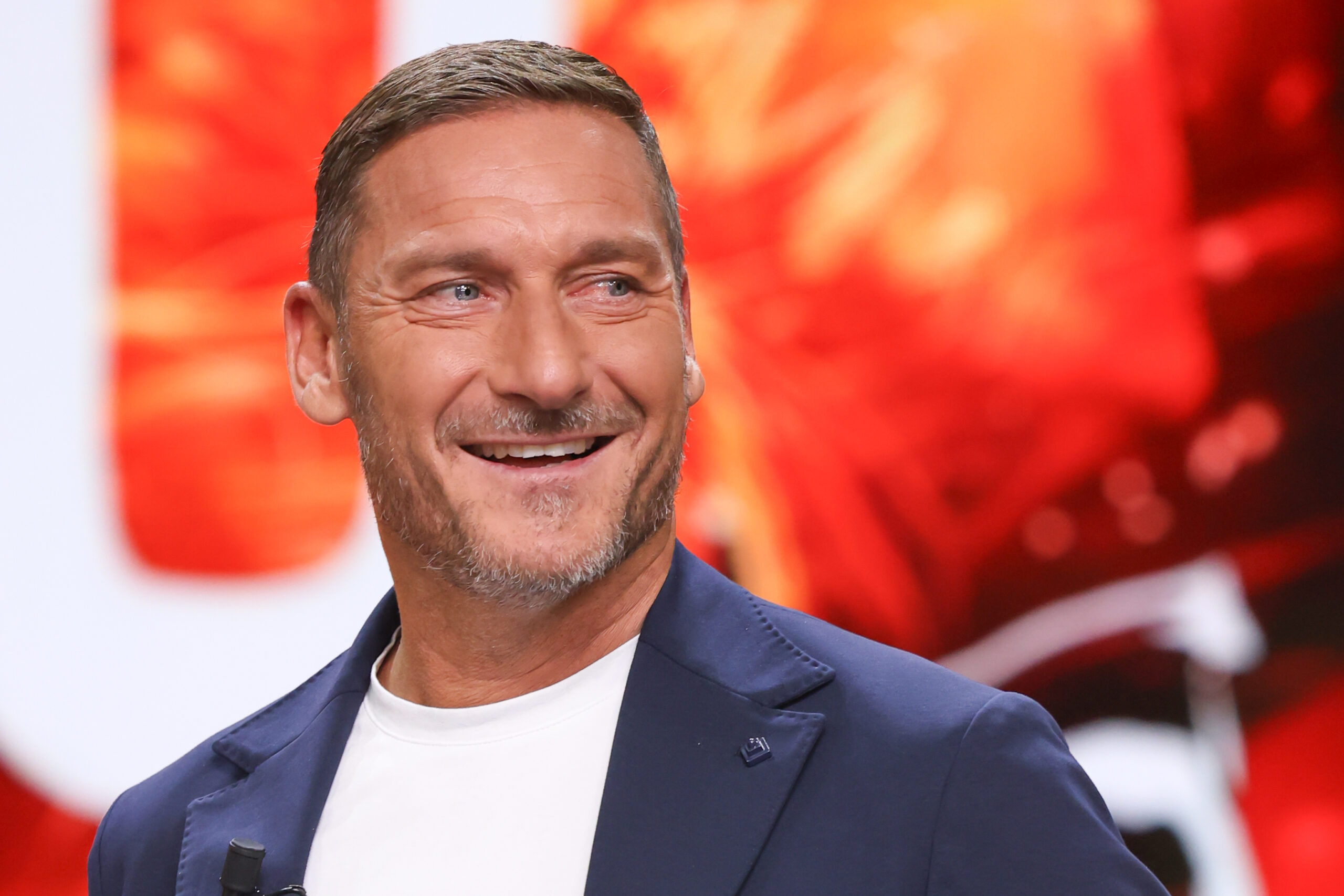 Totti, l’ironia sui tre rigori sbagliati: “Solo la Roma fa queste cose”