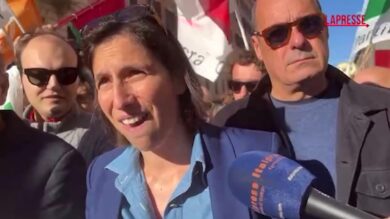 Flotilla, Schlein al corteo di Roma: “Giù le mani dal diritto allo sciopero”