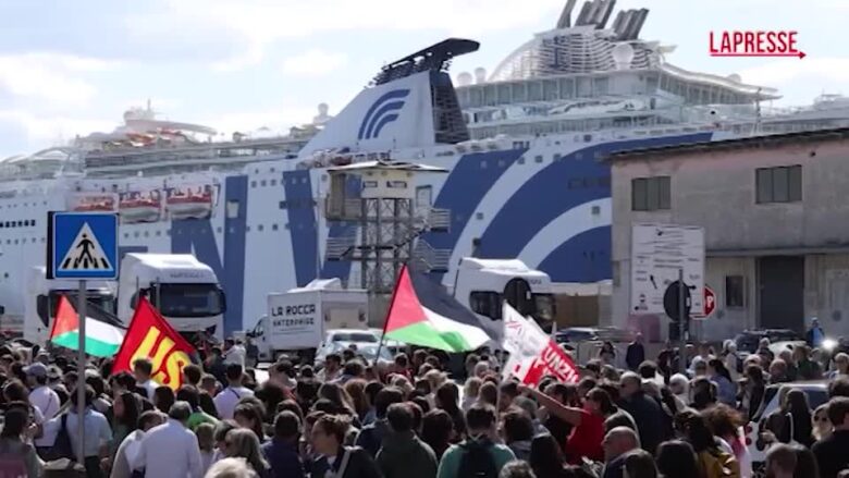 Sciopero generale, il corteo pro Gaza blocca Napoli dal porto all'autostrada