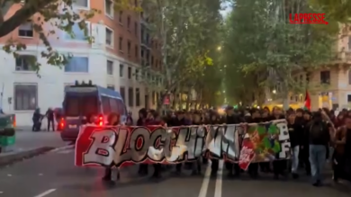 Corteo Roma: scontri tra polizia e manifestanti a Santa Maria Maggiore