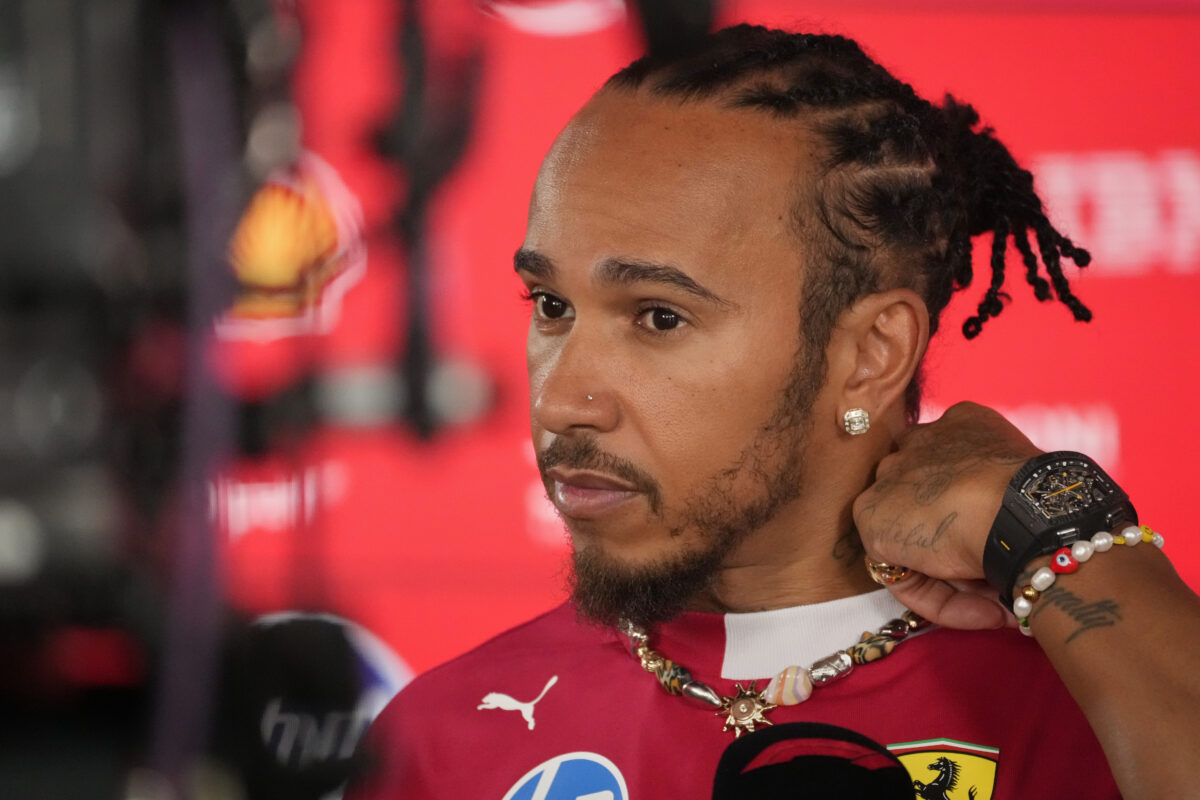 F1, Gp Singapore 2025: pole Russell davanti a Verstappen e Piastri F1, Gp Singapore 2025: pole Russell davanti a Verstappen e Piastri