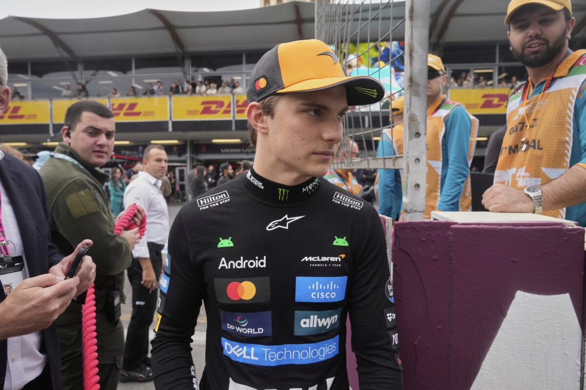 F1, Gp Singapore 2025: pole Russell davanti a Verstappen e Piastri F1, Gp Singapore 2025: pole Russell davanti a Verstappen e Piastri