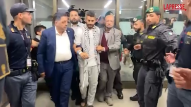 Flotilla, il racconto di Yassine Lafram: "Subite umiliazioni e una tortura psicologica"