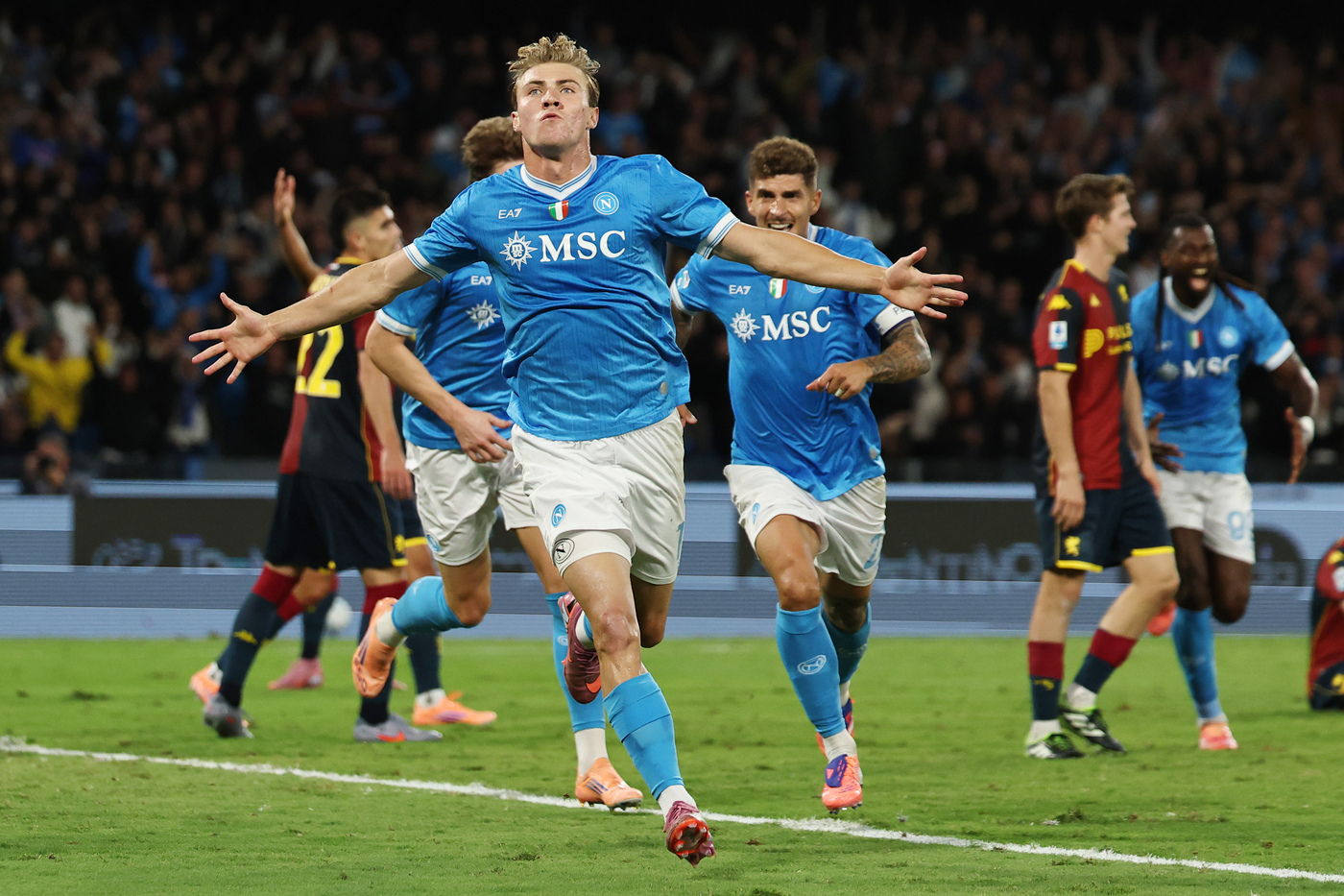 Napoli Genoa 2 1, gli azzurri agganciano la vetta con Anguissa e Hojlund