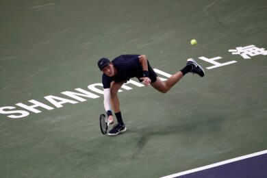 Atp Shanghai 2025, Sinner si ritira per crampi al terzo turno