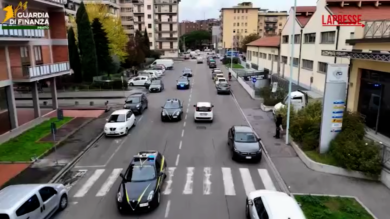 Prato, maxi frode da 43 milioni di euro su importazione di auto di lusso