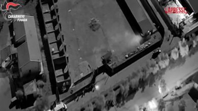 Foggia, l'irruzione nel covo del boss Gesualdo: le immagini dal drone