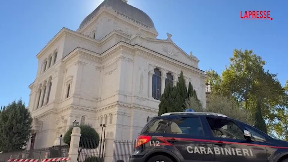 roma il ghetto ebraico si blinda per il 7 ottobre le immagini