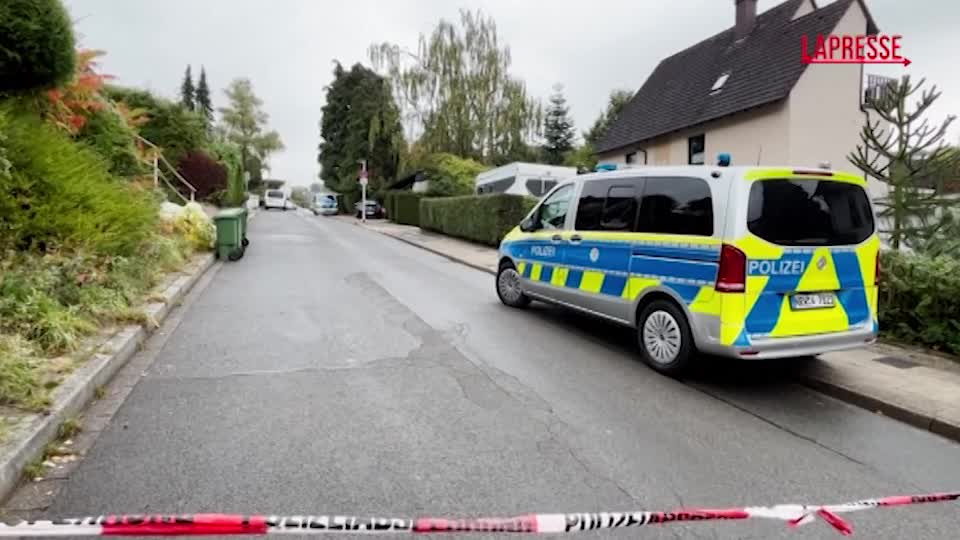 germania la sindaca di herdecke trovata con ferite di arma da taglio le immagini