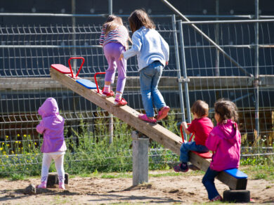 Potenza, educatrici asilo nido sospese per insulti e schiaffi a bimbi