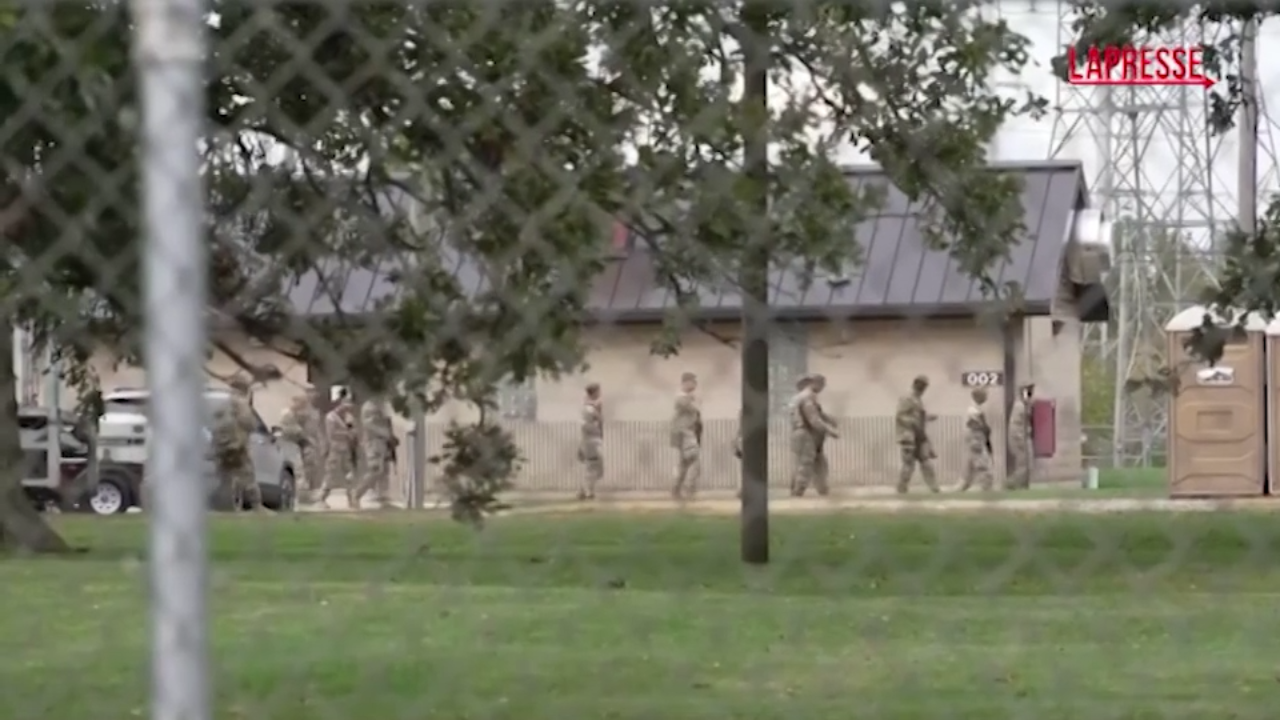Usa, truppe della Guardia Nazionale si insediano in un centro militare vicino a Chicago