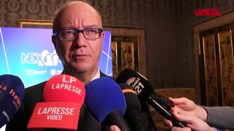 AI, Valditara: "Investiti 100 mln di euro in formazione studenti e docenti"