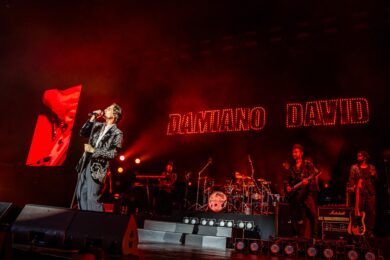 Damiano David e Cesare Cremonini: duetto al concerto a Milano del frontman dei Maneskin
