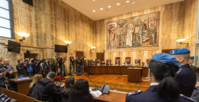 Milano, portò in Russia i figli minori: chiesti 3 anni per ex compagna del banchiere Riccardo Orcel