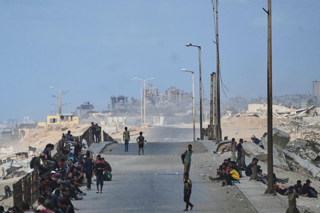 Galleria foto 'Gaza, il popolo palestinese festeggia l’accordo di pace tra Israele e Hamas – FOTO' - foto 4