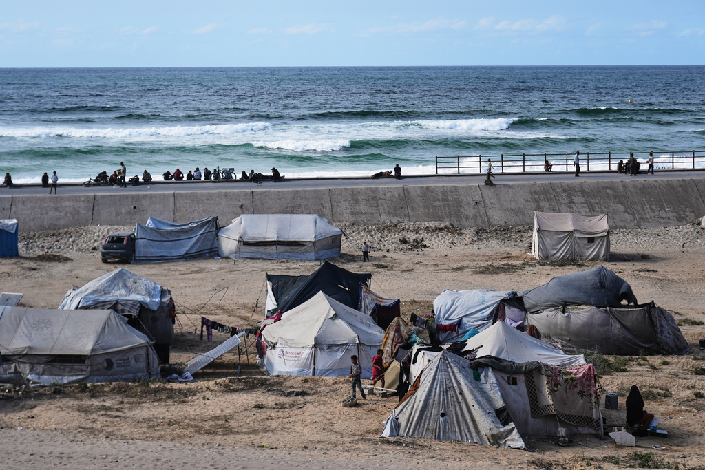 Galleria foto 'Gaza, il popolo palestinese festeggia l’accordo di pace tra Israele e Hamas – FOTO' - foto 7