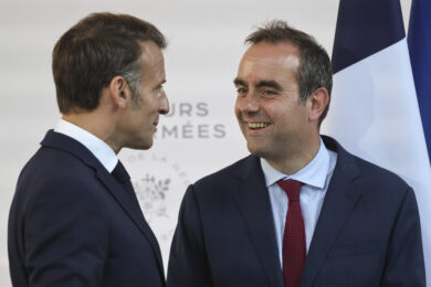 Francia, Macron nomina nuovamente Lecornu premier