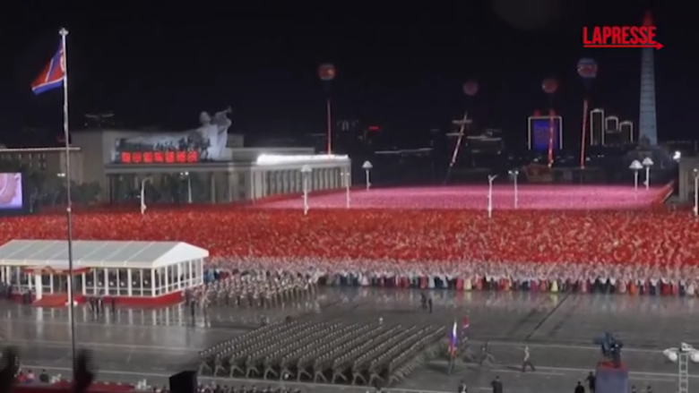 Corea del Nord, Kim Jong Un incontra Medvedev alla parata militare