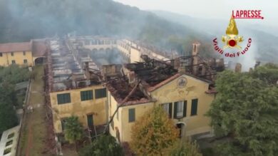Lecco, vasto incendio al monastero della Bernaga