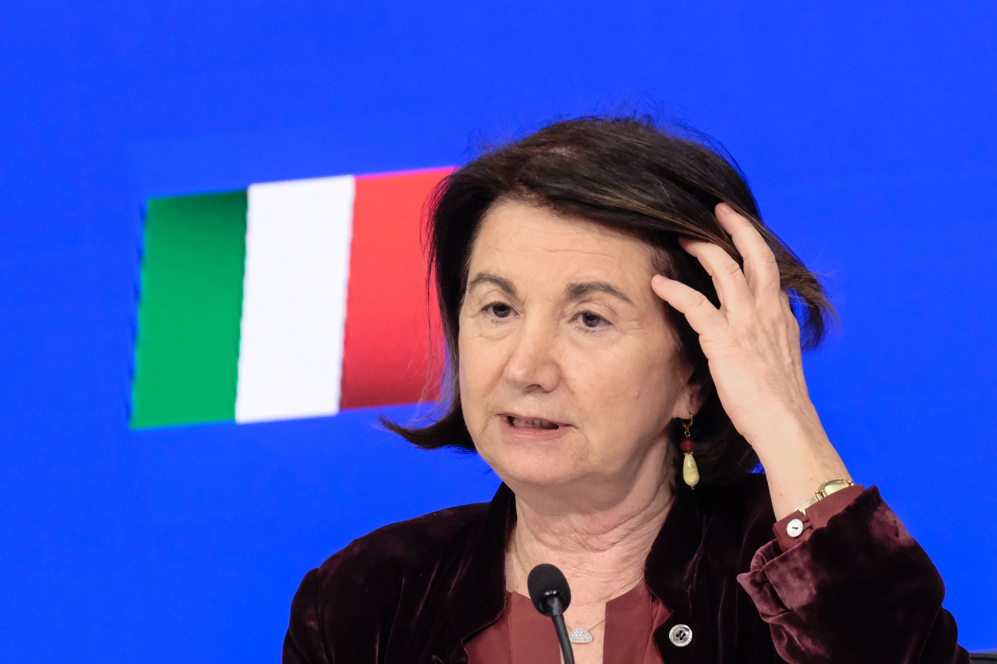 Roccella e la polemica sulle “gite ad Auschwitz”, la ministra: “Andrò in Commissione Segre su antisemitismo di ieri e di oggi”