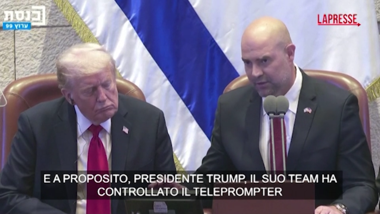 trump alla knesset l ironia sul gobbo fuori uso all onu