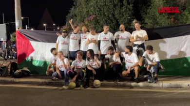 Italia-Israele, attori e cantanti nella 'contro partita' a sostegno della Palestina a Roma