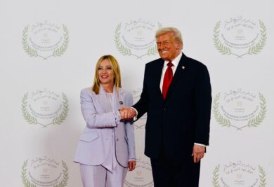 Trump promuove il libro di Giorgia Meloni sui social: “È ispirazione per tutti”