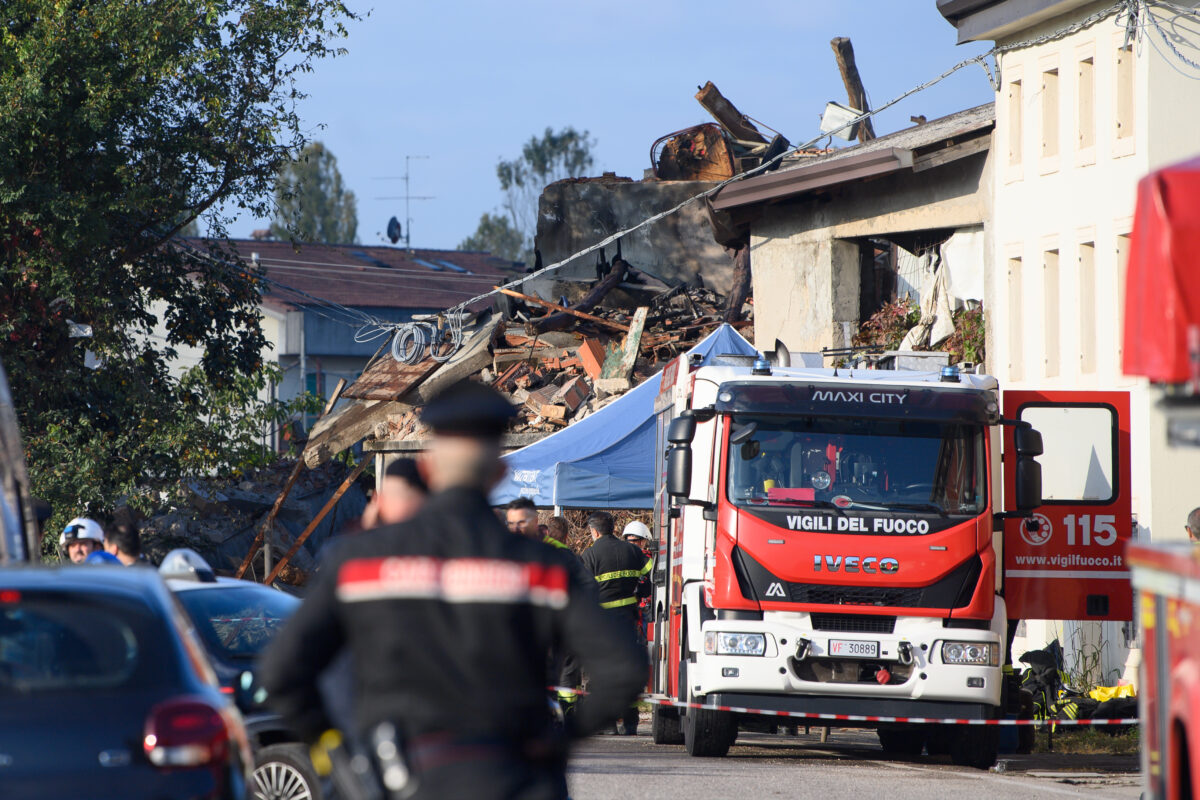 Castel d’Azzano, esplosione durante sgombero: chi sono i carabinieri morti Castel d’Azzano, esplosione durante sgombero: chi sono i carabinieri morti