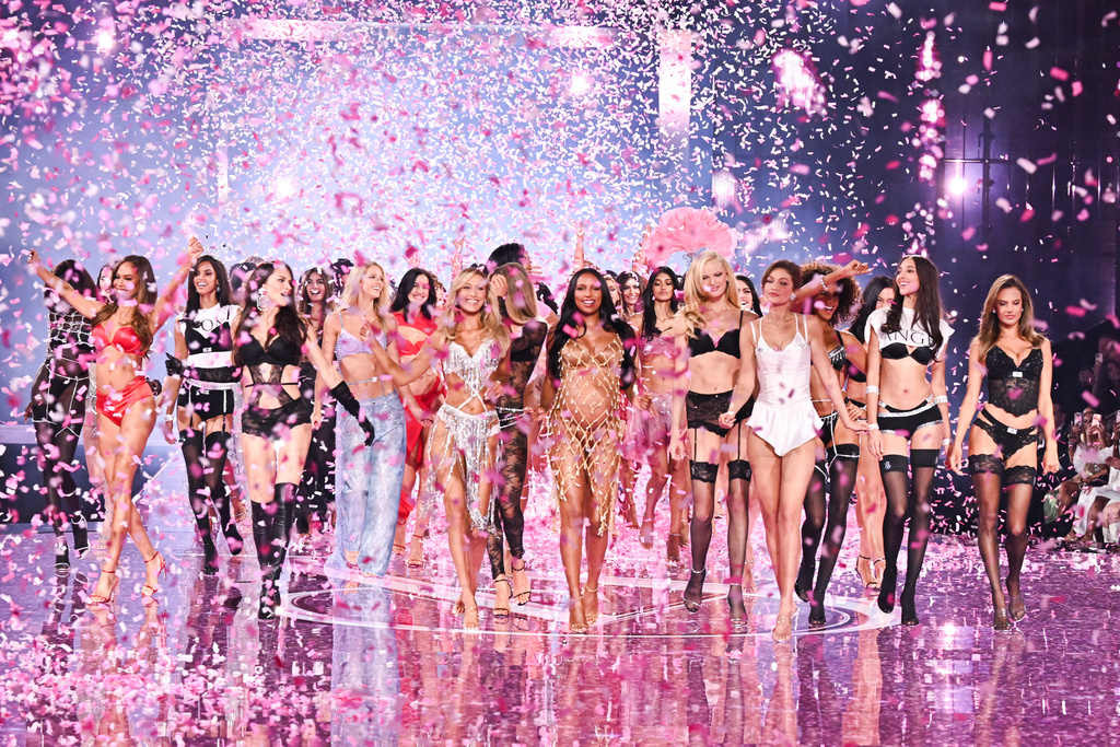 Victoria’s Secret Fashion Show 2025, il ritorno del brand all’insegna della body positivity Victoria’s Secret Fashion Show 2025, il ritorno del brand all’insegna della body positivity