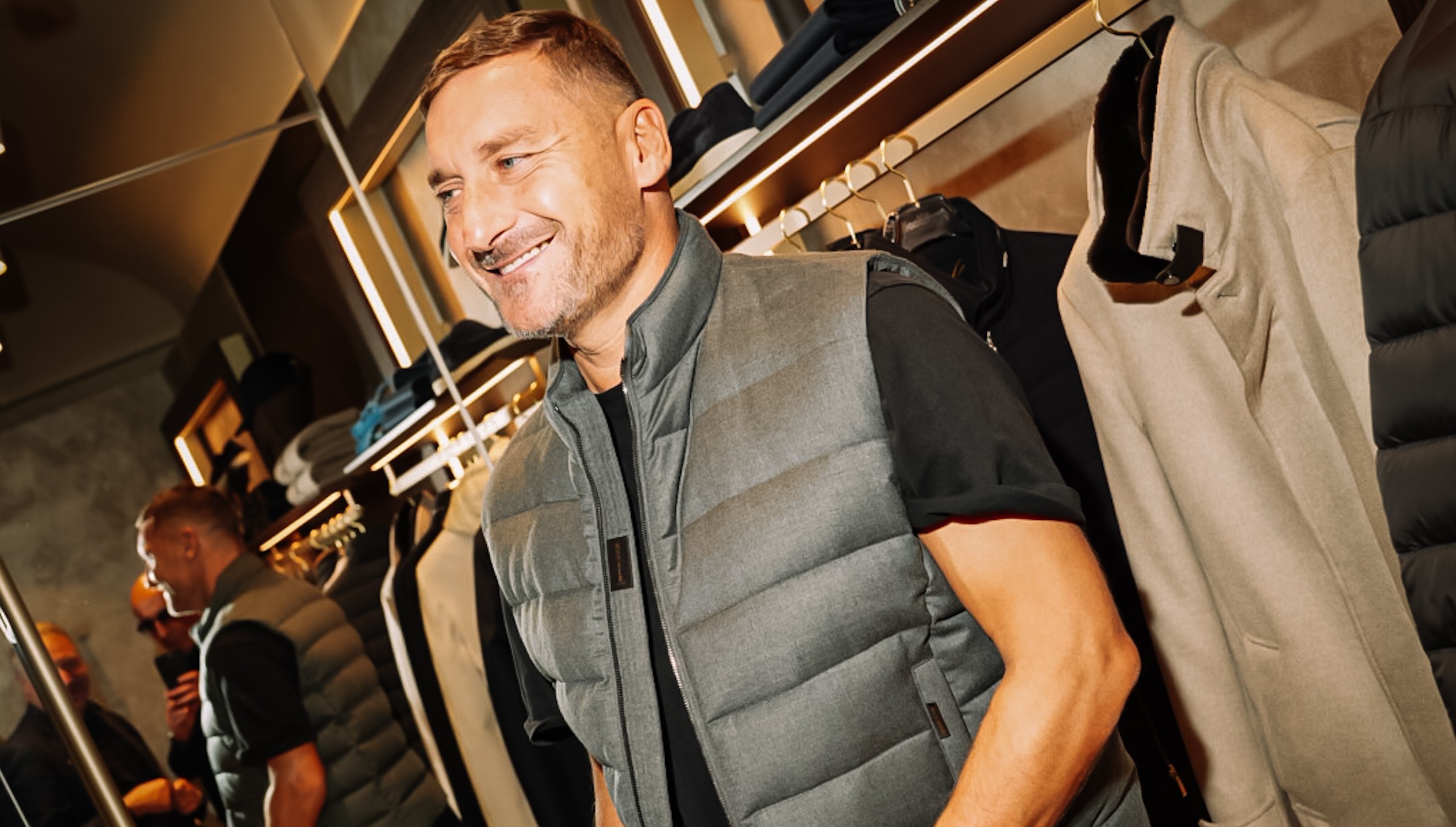 Totti e la moda, stessa maglia per 25 anni è la mia cosa più elegante