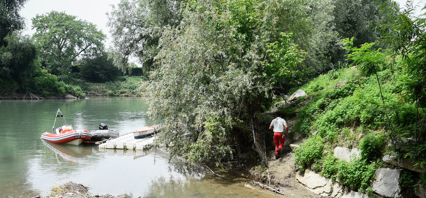Treviso, corpi di un uomo e una donna in un’auto trovata nel fiume Sile Treviso, corpi di un uomo e una donna in un’auto trovata nel fiume Sile