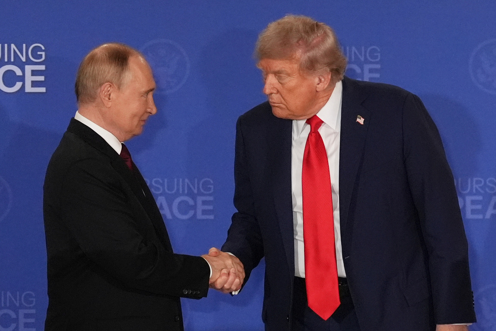Ucraina, Washington Post: “Putin ha chiesto a Trump che Kiev ceda il Donetsk” Ucraina, Washington Post: “Putin ha chiesto a Trump che Kiev ceda il Donetsk”
