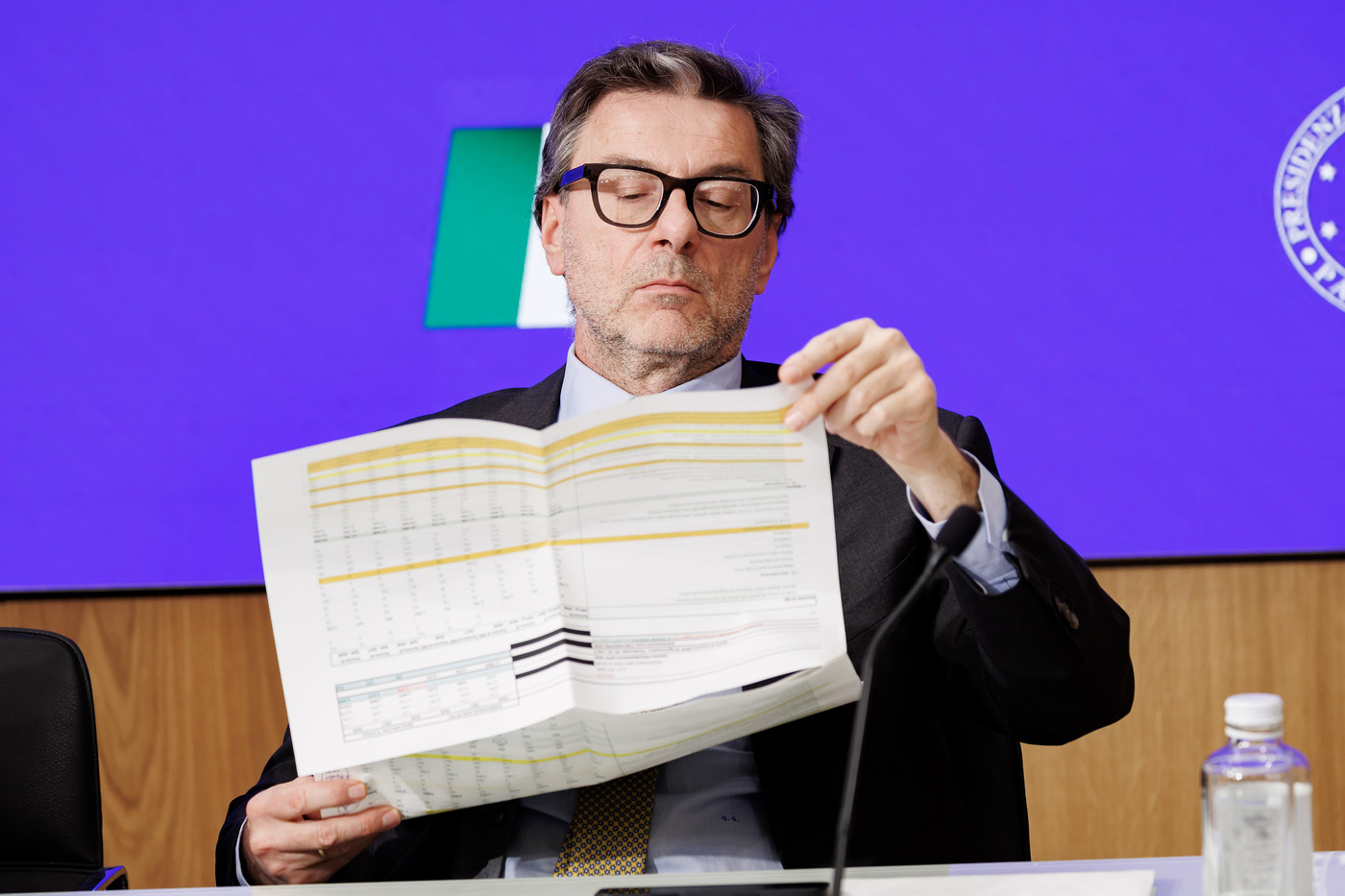 Manovra 2026, nella bozza 137 articoli: rottamazione in 54 rate dal 31 luglio Manovra 2026, nella bozza 137 articoli: rottamazione in 54 rate dal 31 luglio