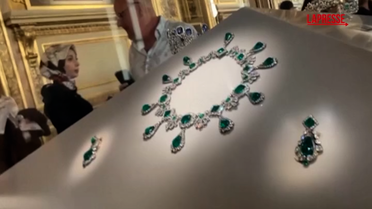 Furto al Louvre, gioielli in mostra alla Galerie d