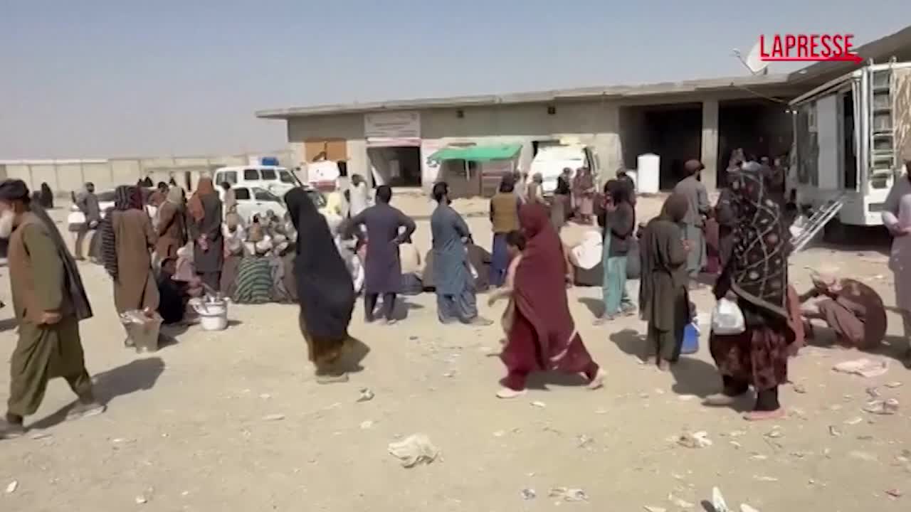 Pakistan, riaperte le frontiere con l’Afghanistan dopo il cessate il fuoco Pakistan, riaperte le frontiere con l’Afghanistan dopo il cessate il fuoco