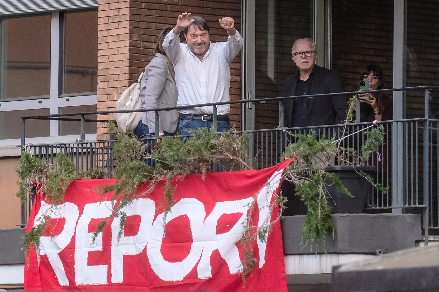 Attentato Ranucci, Piantedosi riferirà alle Camere. Al vaglio le immagini delle telecamere Attentato Ranucci, Piantedosi riferirà alle Camere. Al vaglio le immagini delle telecamere
