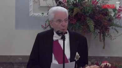 Mattarella: "Principi Ue messi in discussione, no cedimenti"