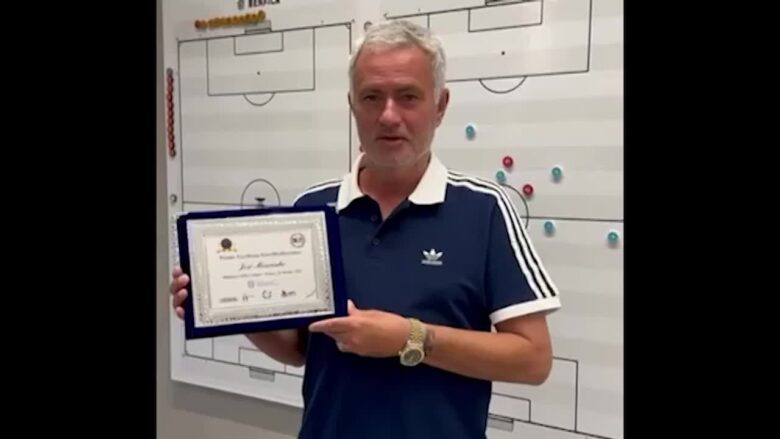 Mourinho: "Orgoglioso del legame con Roma e i romanisti"