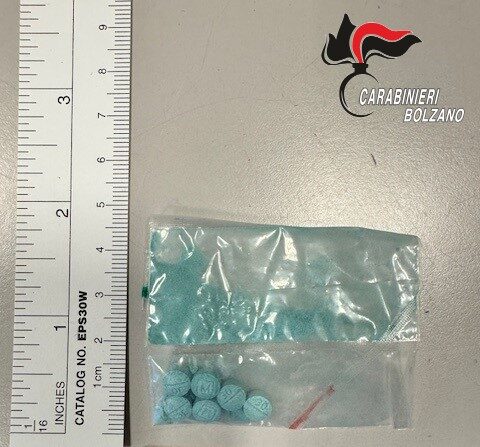 Nitazeni, in Alto Adige il primo decesso in Italia: cosa sono i pericolosi oppiacei, più potenti del Fentanyl Nitazeni, in Alto Adige il primo decesso in Italia: cosa sono i pericolosi oppiacei, più potenti del Fentanyl