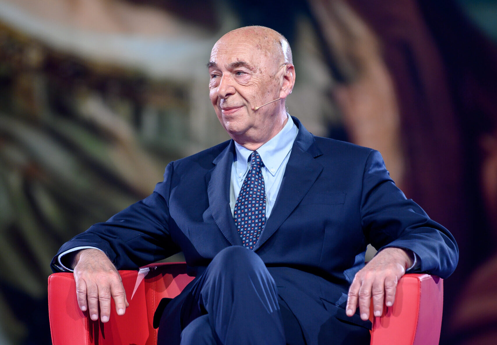 Paolo Mieli e la candidata palestinese “in leggero sovrappeso”: bufera social, lei replica