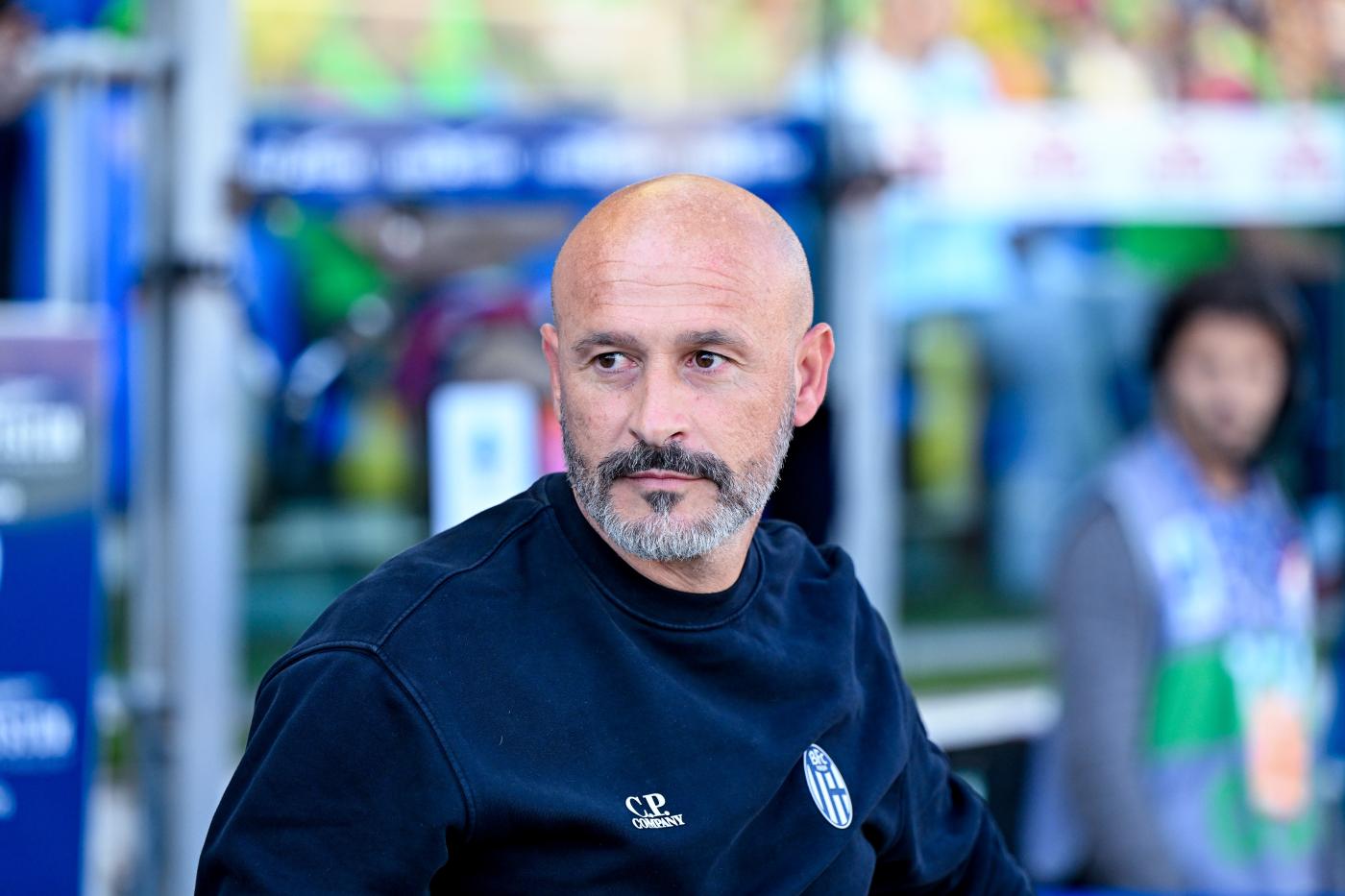 Vincenzo Italiano, ricoverato per polmonite l’allenatore del Bologna Vincenzo Italiano, ricoverato per polmonite l’allenatore del Bologna