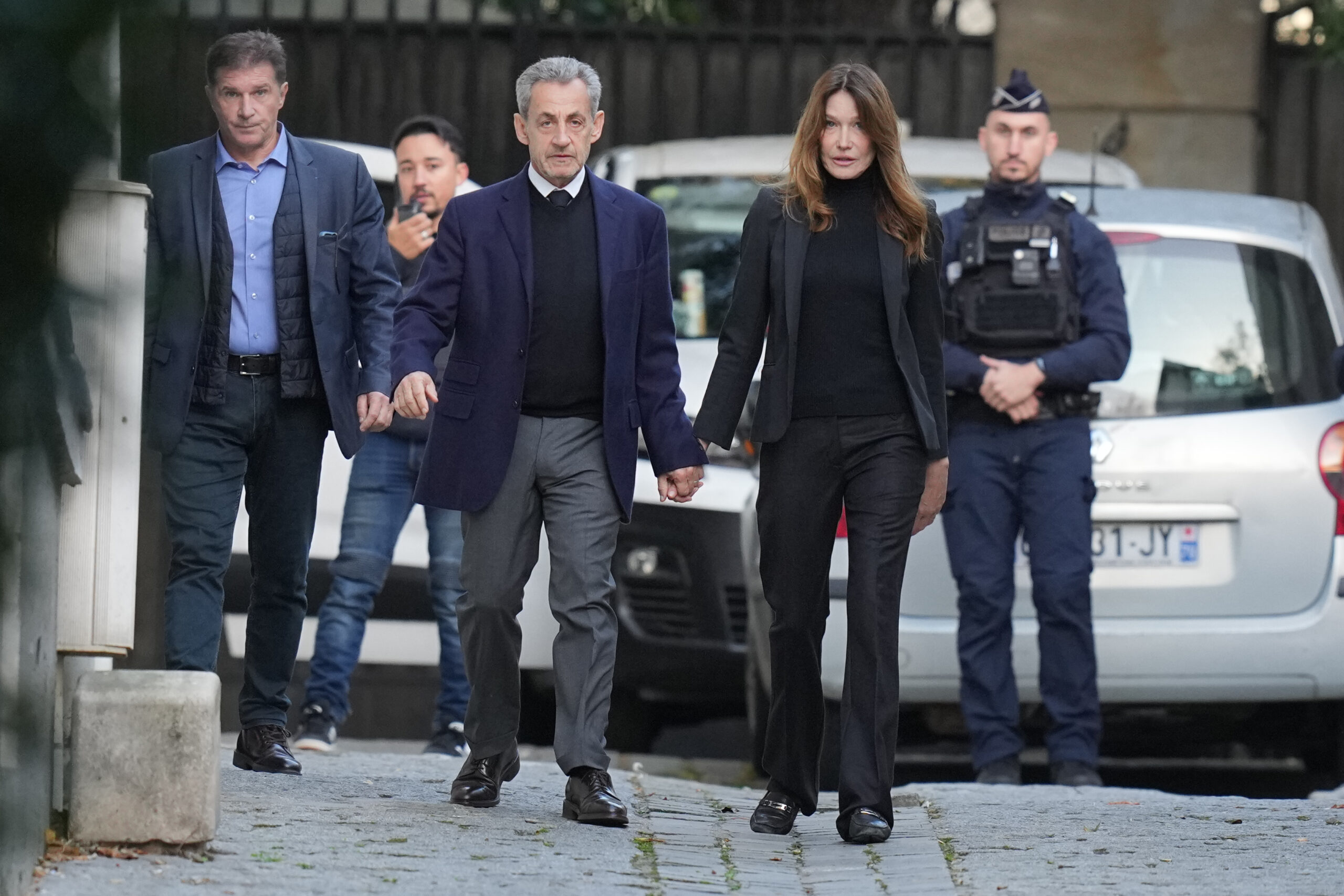 Sarkozy entra in carcere a Parigi: “Scandalo giudiziario, arrestato un innocente”
